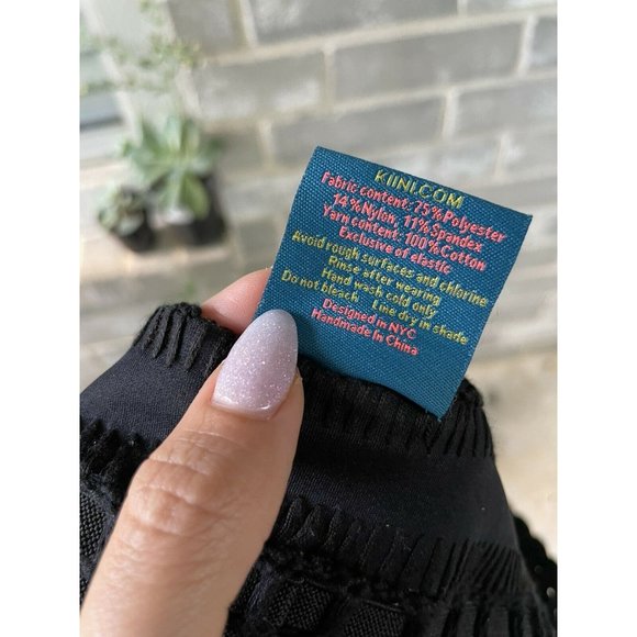 Kiini Chacha Scoop neck bikini top regular size me - Picture 7 of 7